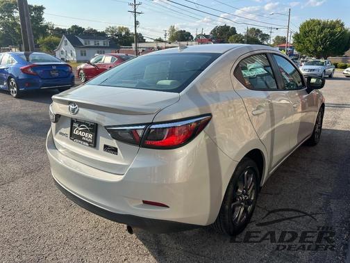 2019 Toyota Yaris Sedan LE
