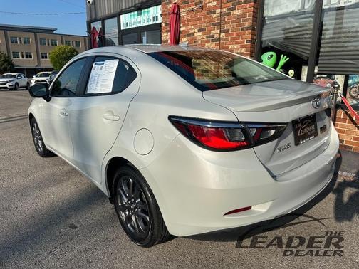 2019 Toyota Yaris Sedan LE