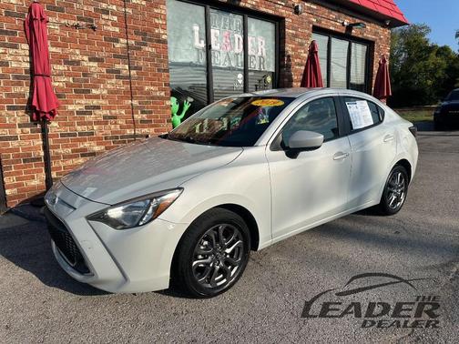 2019 Toyota Yaris Sedan LE