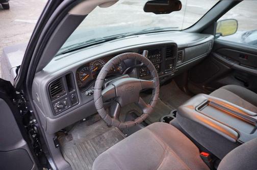 2004 Chevrolet Silverado 1500 LS Extended Cab