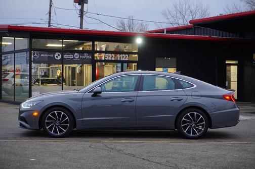2021 Hyundai SONATA Limited