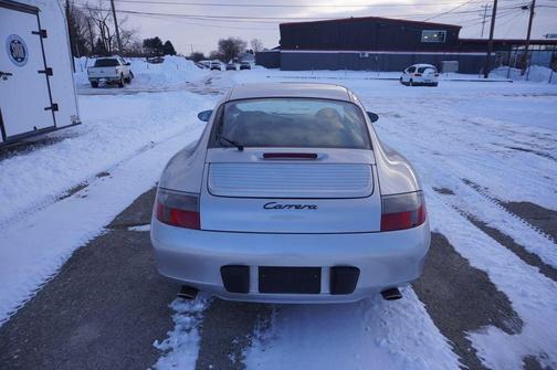 2001 Porsche 911 Carrera