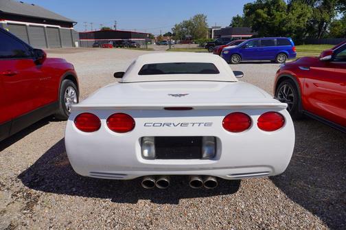 2004 Chevrolet Corvette Base