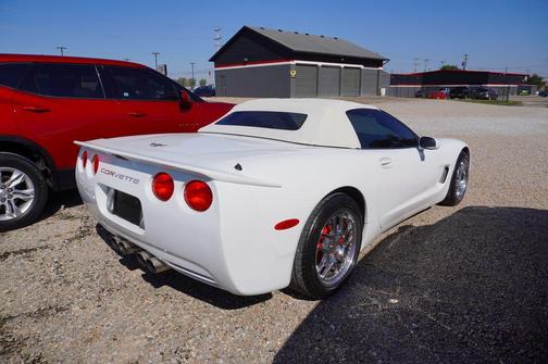2004 Chevrolet Corvette Base