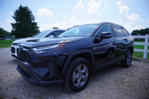 2022 Toyota RAV4 Hybrid XLE