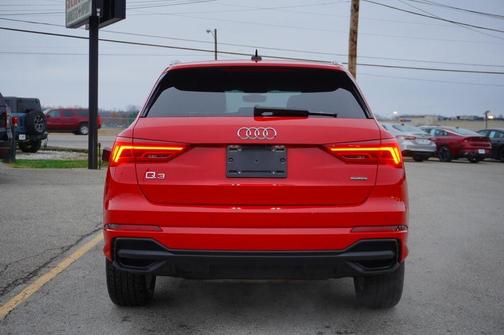2023 Audi Q3 45 S line Premium