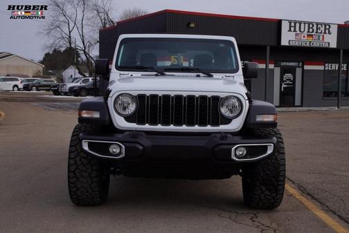 2024 Jeep Gladiator Sport