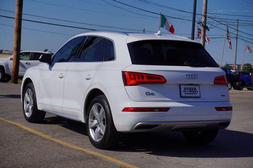 2019 Audi Q5 2.0T Premium Plus