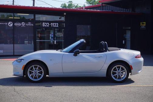 2016 Mazda MX-5 Miata Sport