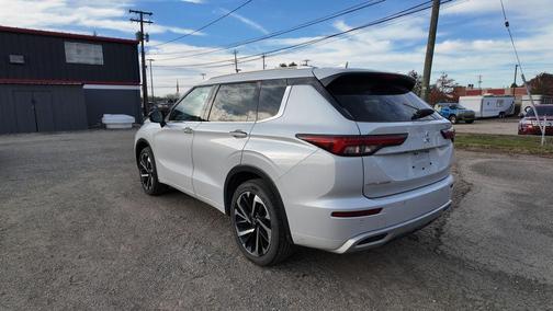 2022 Mitsubishi Outlander SEL