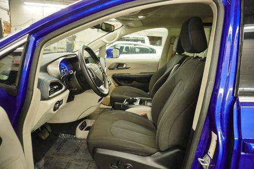 2021 Chrysler Pacifica Touring