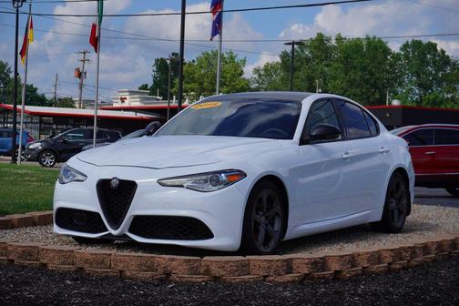 2018 Alfa Romeo Giulia Base