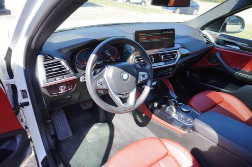 2023 BMW X4 xDrive30i