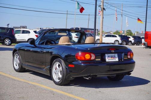 1999 Mazda MX-5 Miata 