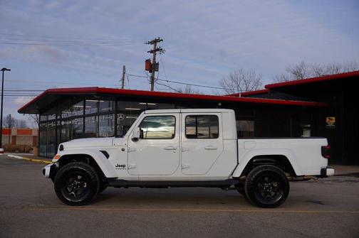 2023 Jeep Gladiator Overland