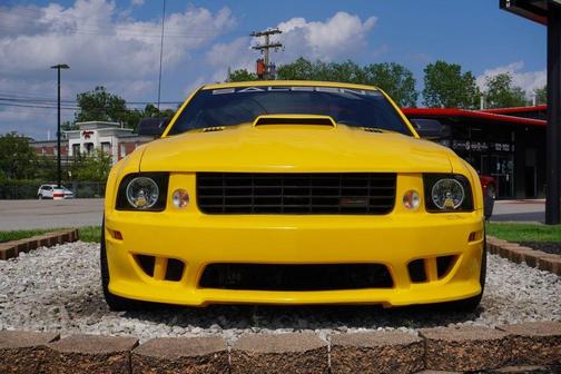 2005 Ford Mustang GT Premium