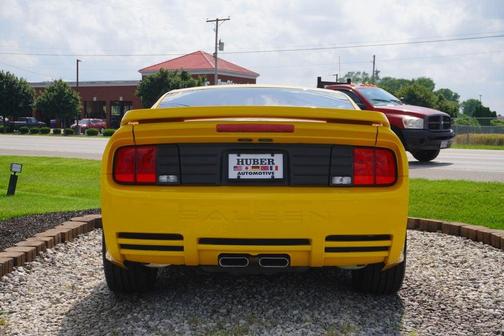 2005 Ford Mustang GT Premium