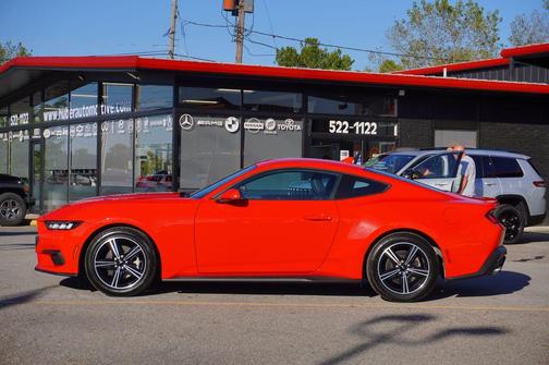 2024 Ford Mustang EcoBoost Premium
