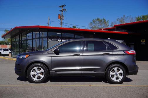 2020 Ford Edge SE