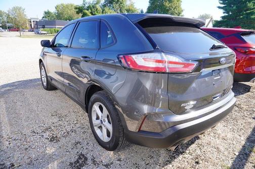 2020 Ford Edge SE