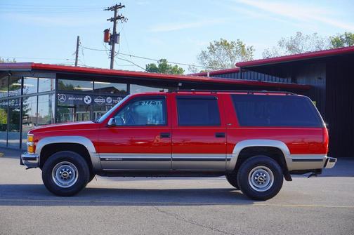 1999 Chevrolet Suburban BASE