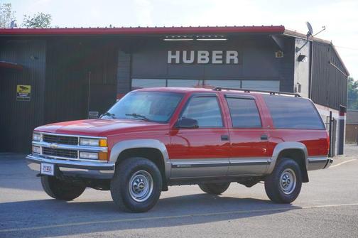 1999 Chevrolet Suburban BASE