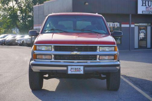 1999 Chevrolet Suburban BASE