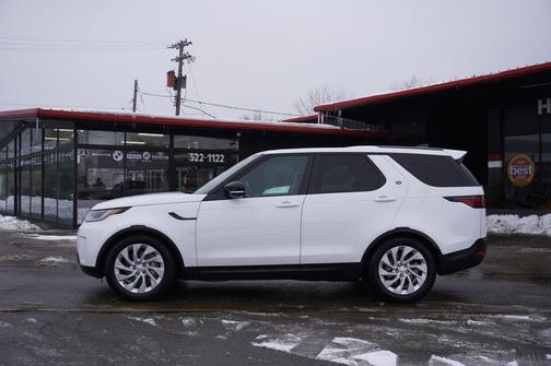 2024 Land Rover Discovery P300 S