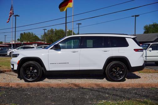 2024 Jeep Grand Cherokee L Laredo
