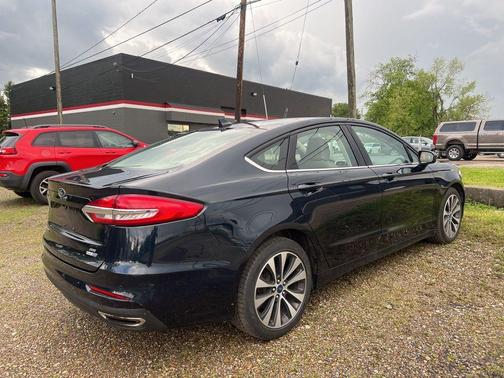 2020 Ford Fusion SE