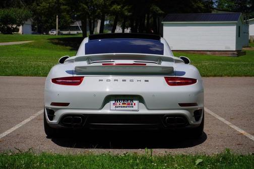 2016 Porsche 911 Turbo