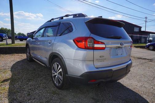 2022 Subaru Ascent Limited 8-Passenger