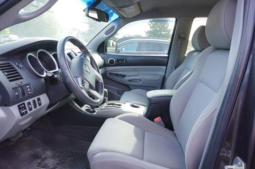 2013 Toyota Tacoma Base