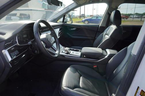 2021 Audi Q7 55 Premium Plus