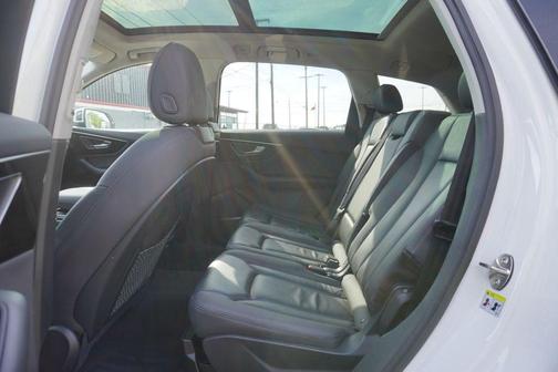 2021 Audi Q7 55 Premium Plus