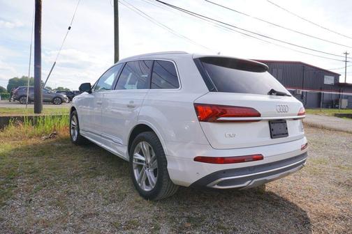 2021 Audi Q7 55 Premium Plus