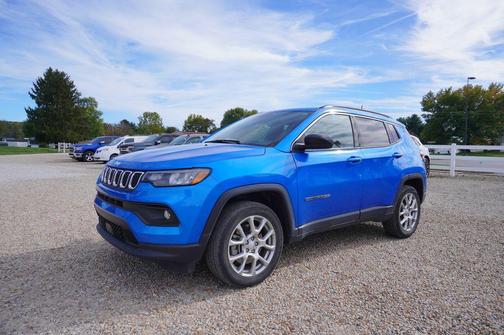 2023 Jeep Compass Latitude Lux