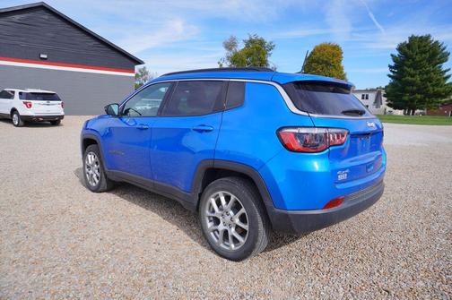 2023 Jeep Compass Latitude Lux