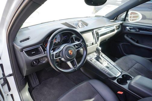 2015 Porsche Macan S