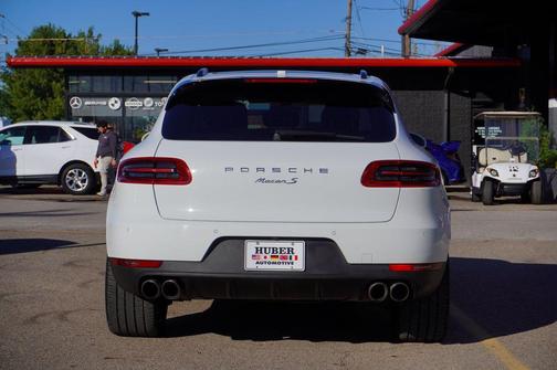 2015 Porsche Macan S