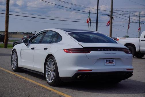 2017 Porsche Panamera Turbo