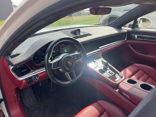 2017 Porsche Panamera Turbo
