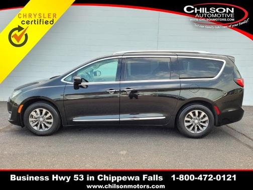 Photo 4 of 30 of 2019 Chrysler Pacifica Touring-L Plus