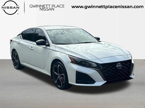 2023 Nissan Altima SR FWD