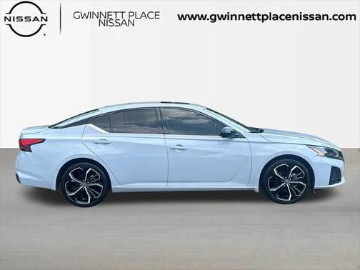 2024 Nissan Altima SR FWD