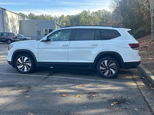 2024 Volkswagen Atlas 2.0T SE w/Technology 4MOTION