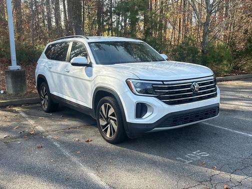 2024 Volkswagen Atlas 2.0T SE w/Technology 4MOTION