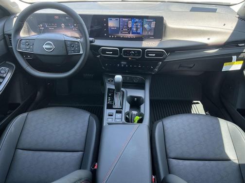 Aspen White Tricoat/Super Black 2026 Nissan Sentra SR