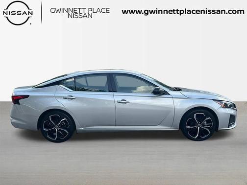 2024 Nissan Altima SR FWD