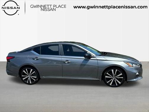 2021 Nissan Altima SR FWD